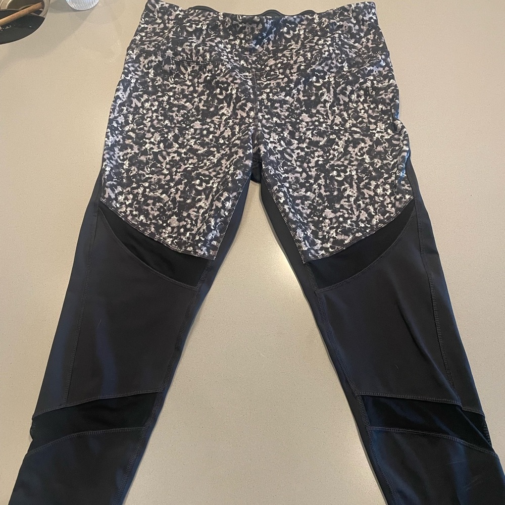 Avia Black and Gray Leggings
